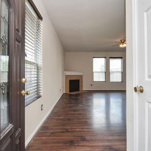 Building Photo - 2723 Oak Ridge Park Dr