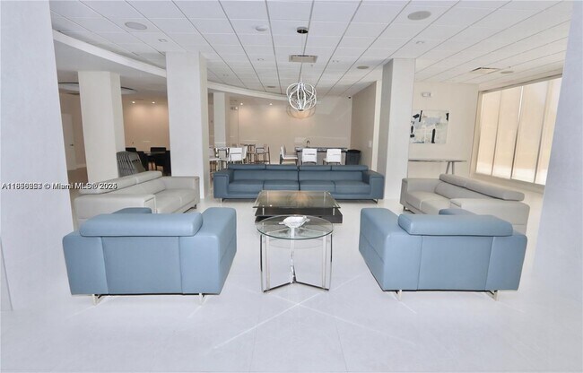 Building Photo - 3001 S Ocean Dr