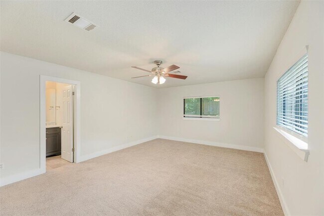 Building Photo - 705 Catumet Dr