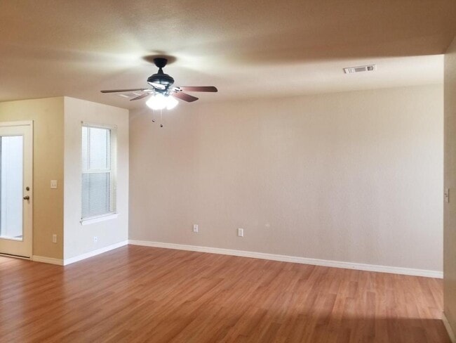 Building Photo - 2803 Conner Dr