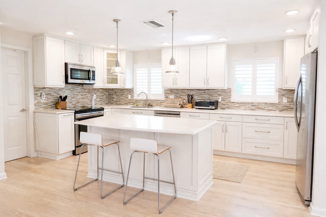 Building Photo - 2412 Clematis St