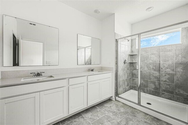 Building Photo - 3286 Laurent Lp