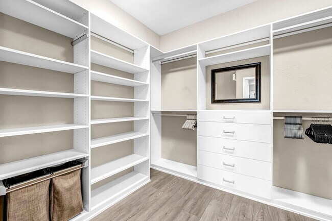 Building Photo - 2722 Mylonite Dr