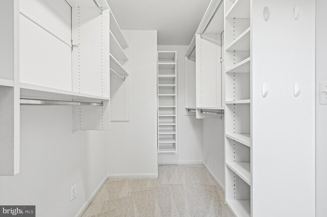 Building Photo - 12027 Devilwood Dr