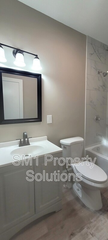 Building Photo - 514 N Hamilton St