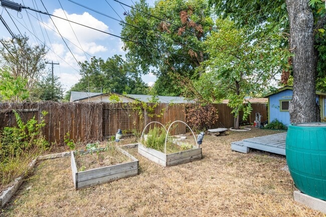 Building Photo - 5500 Westminster Dr