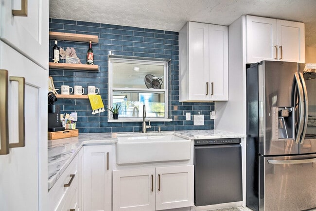 Building Photo - 11548 62nd Ave N