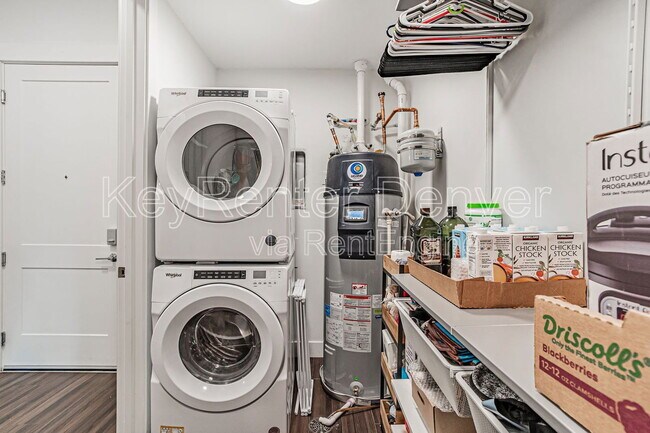 Building Photo - 2876 W 53rd Ave