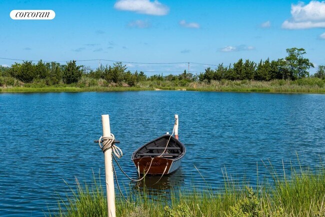 Building Photo - 22 Whitney Rd