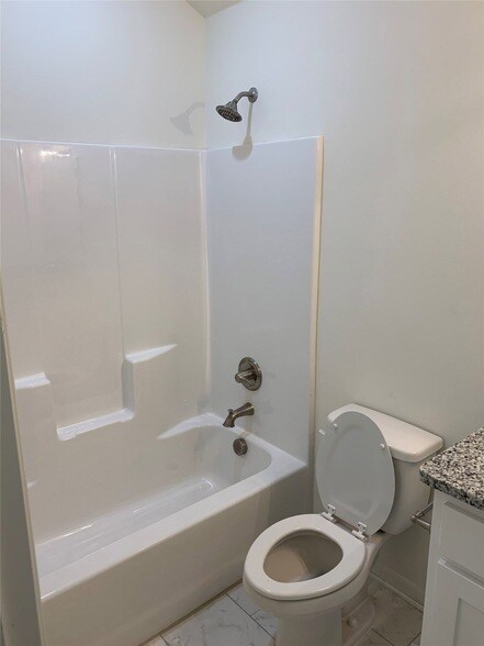 Building Photo - 3511 Brookstone Dr