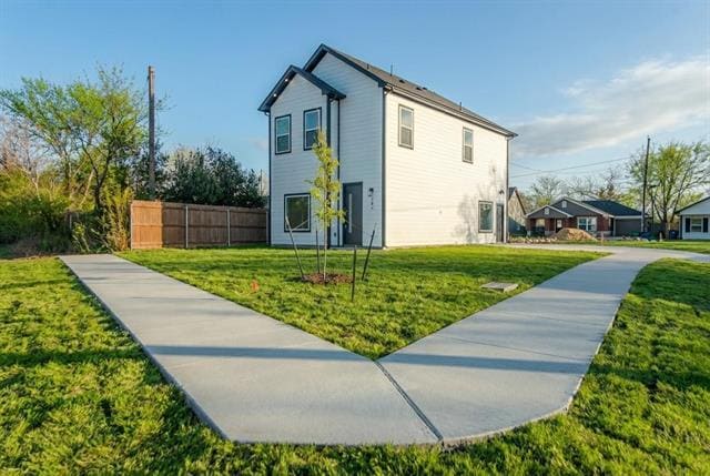 Building Photo - 305 Eggar St