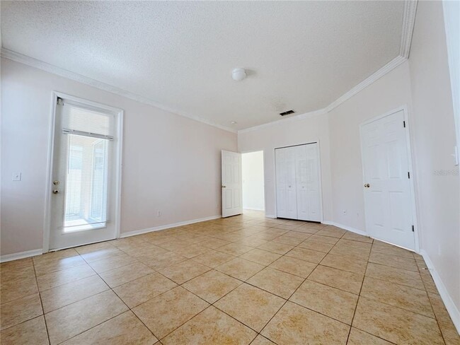 Building Photo - 5114 Santa Ana Dr