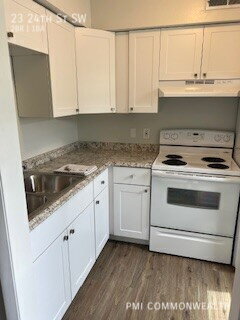 Building Photo - 23 24th St SW