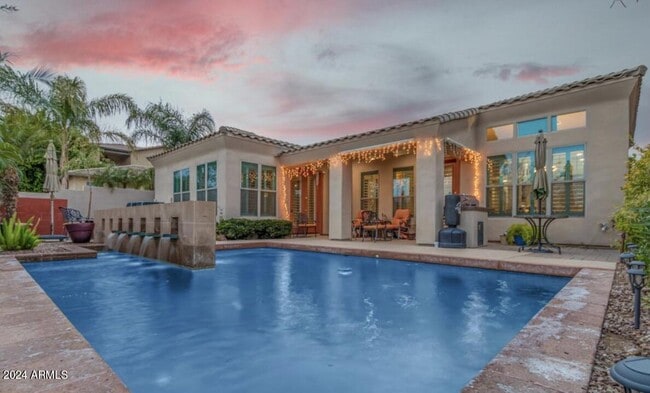 Building Photo - 1223 E Moss St