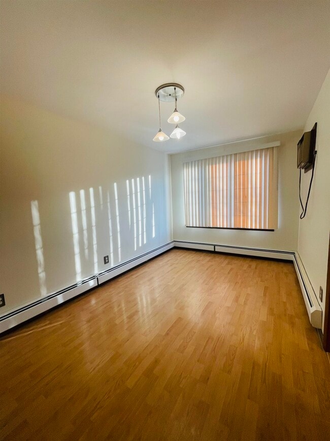 Building Photo - 39 W 35th St