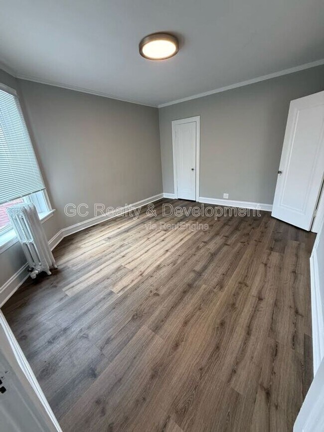 Building Photo - 5730 N Christiana Ave