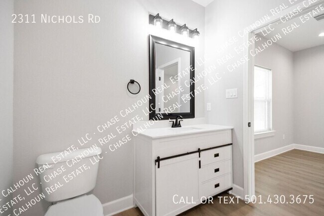 Building Photo - 2311 Nichols Rd