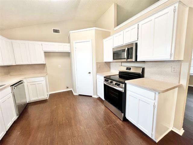 Building Photo - 216 Freedom Ln