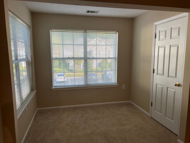 Building Photo - Two bedroom two bath second floor unit