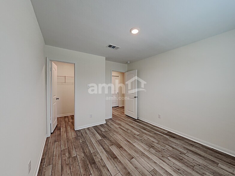 Building Photo - 1319 Treeta Trail