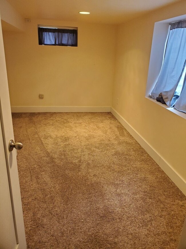 Building Photo - 4BR/2BA Audubon/Downriver Area Home