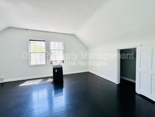 Building Photo - 1257 Lorenzo Dr SW