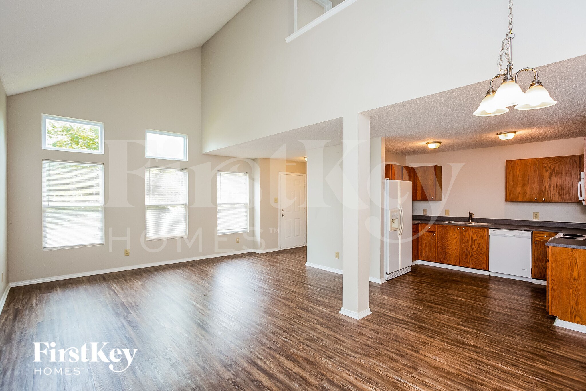 Building Photo - 12205 Lindley Dr