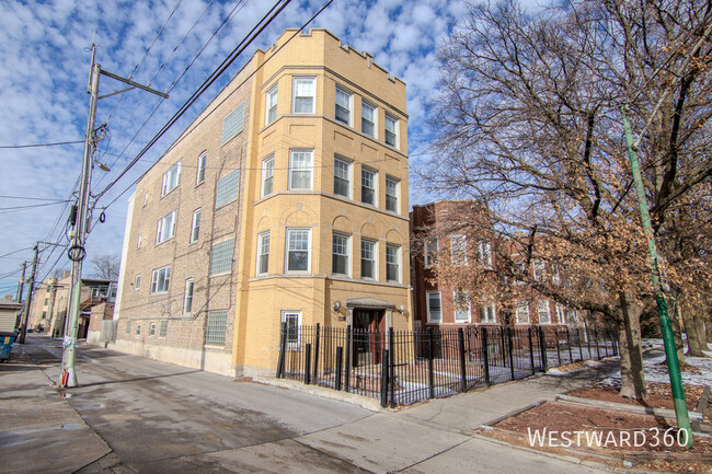 Primary Photo - beautifully renovated 3-bedroom, 2-bathroo...