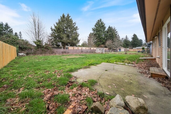 Building Photo - 4218 6th Ave NE