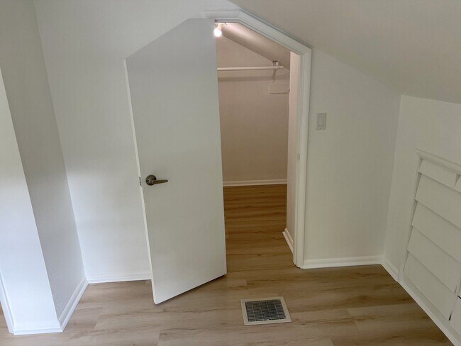 inside bedroom #4 looking at W/I closet - 4662 Carman Dr