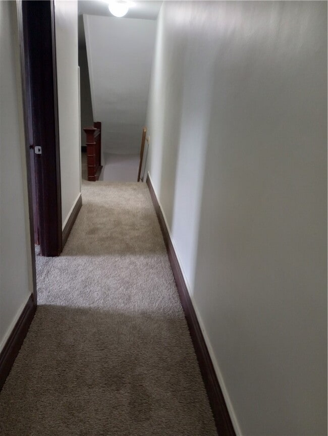 Building Photo - 362 W Gray St