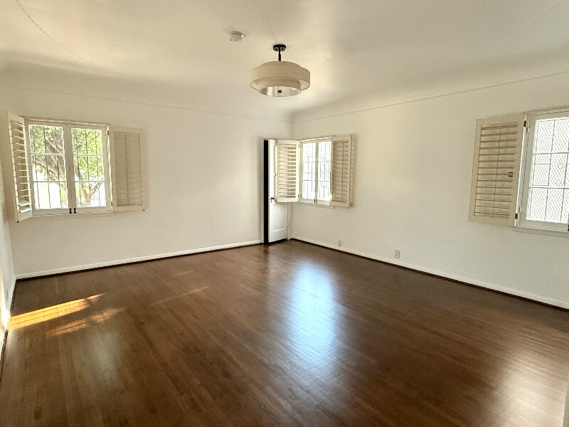 Building Photo - 8218 Blackburn Ave