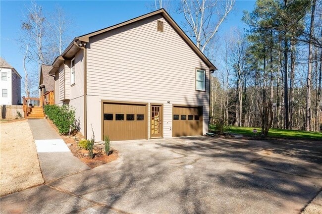 Building Photo - 4800 Grants Way NE