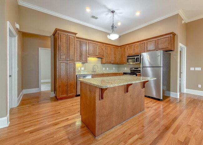 Building Photo - 1946 Sagebrook Dr