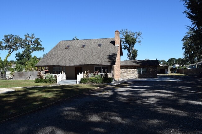 Building Photo - 2718 Viola Ln