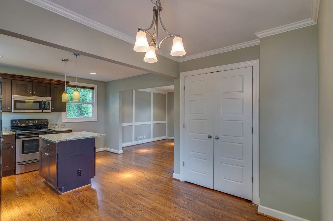 Building Photo - 6104 Nashua Ave