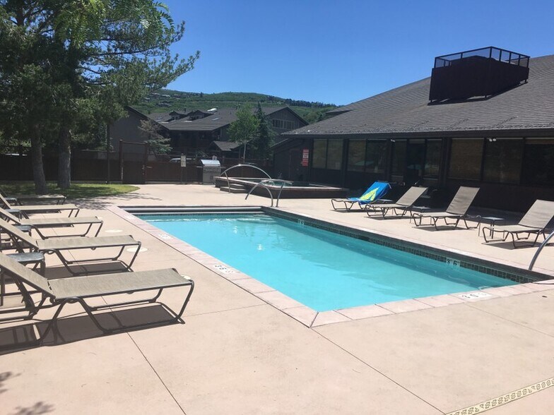 Building Photo - 2305 Sidewinder Dr