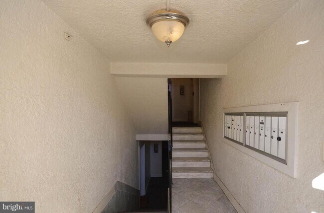 Primary Photo - 1380 Bryant St NE