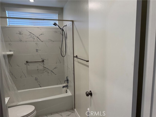 Building Photo - 1528 E Raymond St