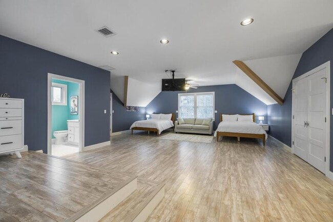 Building Photo - 34 Furbish Rd