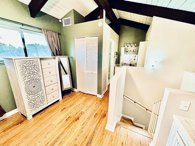 Building Photo - 2121 SW 82nd Ave