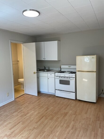 Building Photo - 7807 OH-56