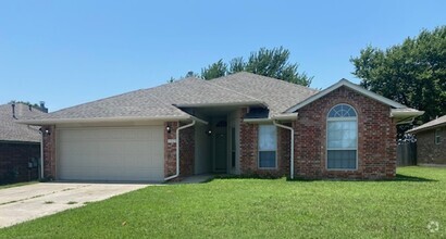 Building Photo - 1609 Tara Dr