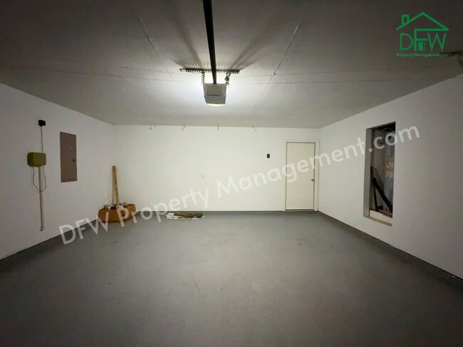 Building Photo - 3024 Peppercorn Dr