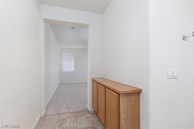 Building Photo - 787 Rise Canyon Dr