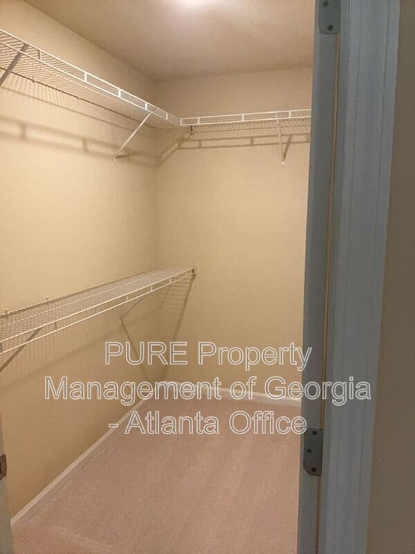 Building Photo - 160 Pine Ridge Rd
