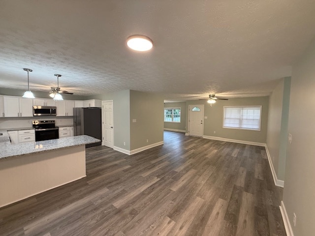 Building Photo - 115 E Sherwood Dr