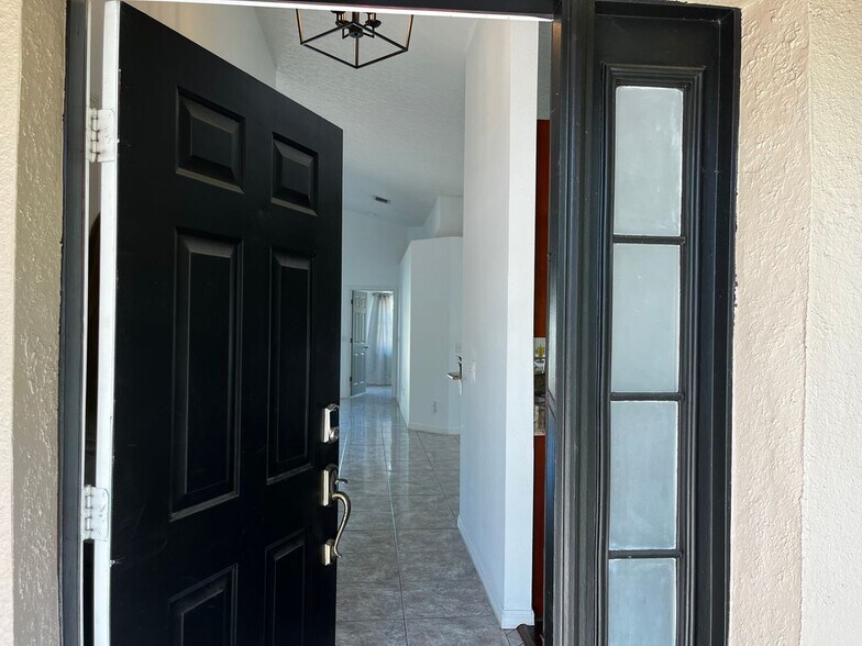 Building Photo - 5007 Terra Vista Way