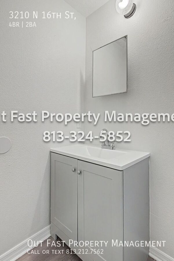 Building Photo - 3210 N 16th St