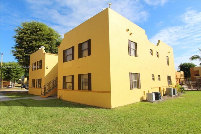Building Photo - 650 NW 114th Ave